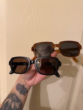2 pairs of Vans glasses